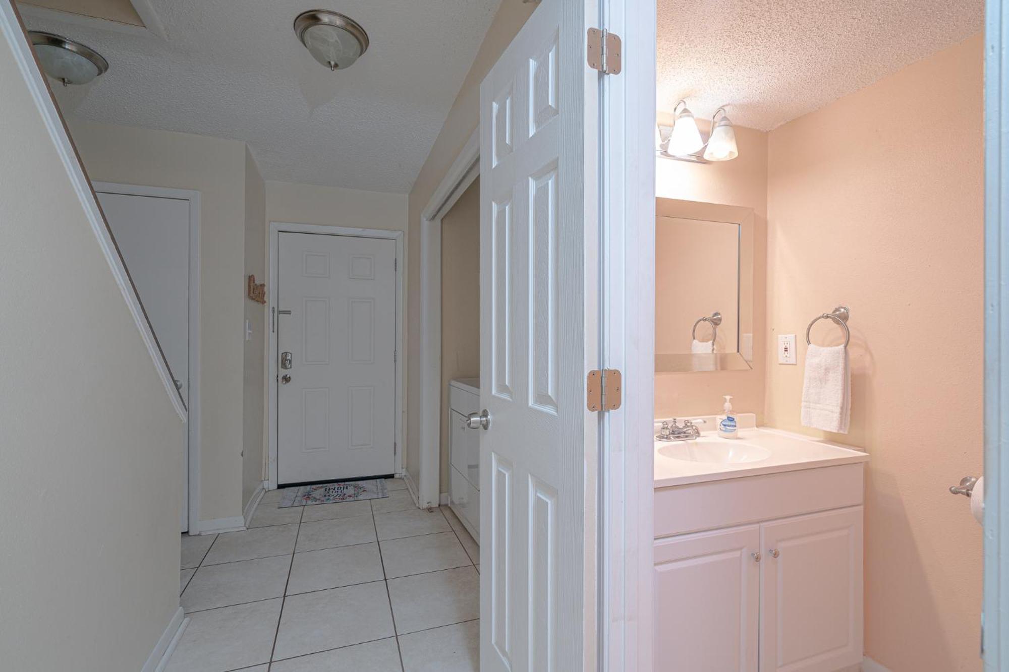 Holiday home South Bay By The Gulf- Private Access, Community Pool, Foosball Destin