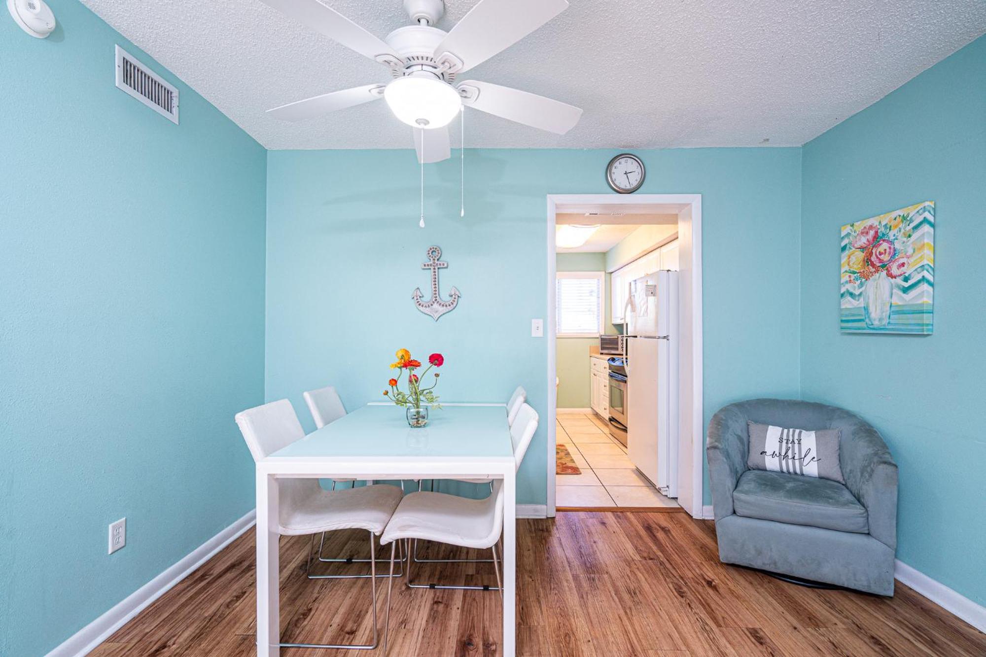 South Bay By The Gulf- Private Access, Community Pool, Foosball Holiday home Destin