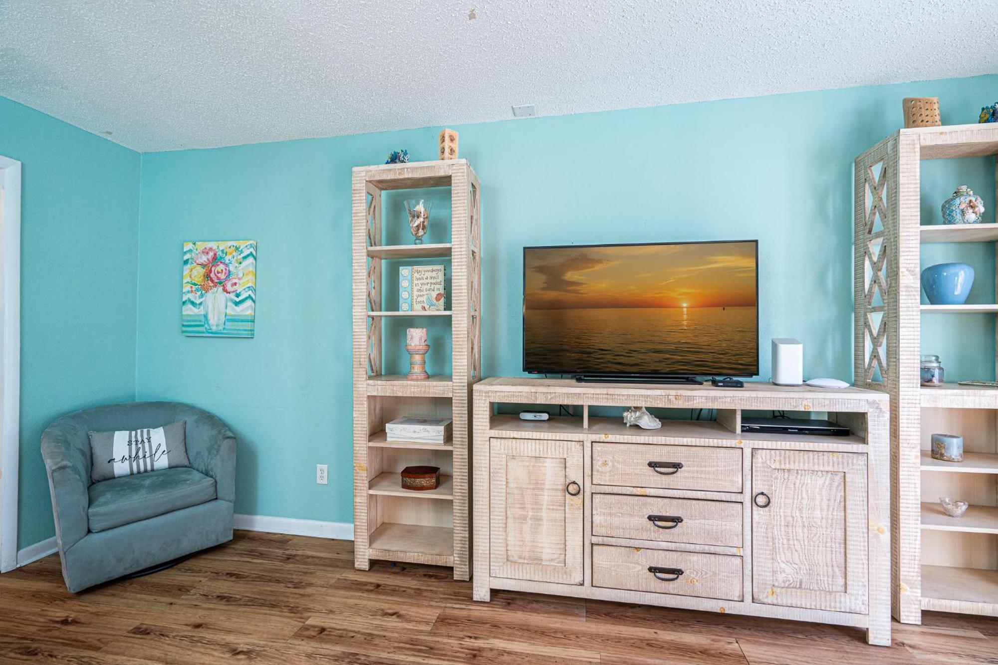 South Bay By The Gulf- Private Access, Community Pool, Foosball Destin