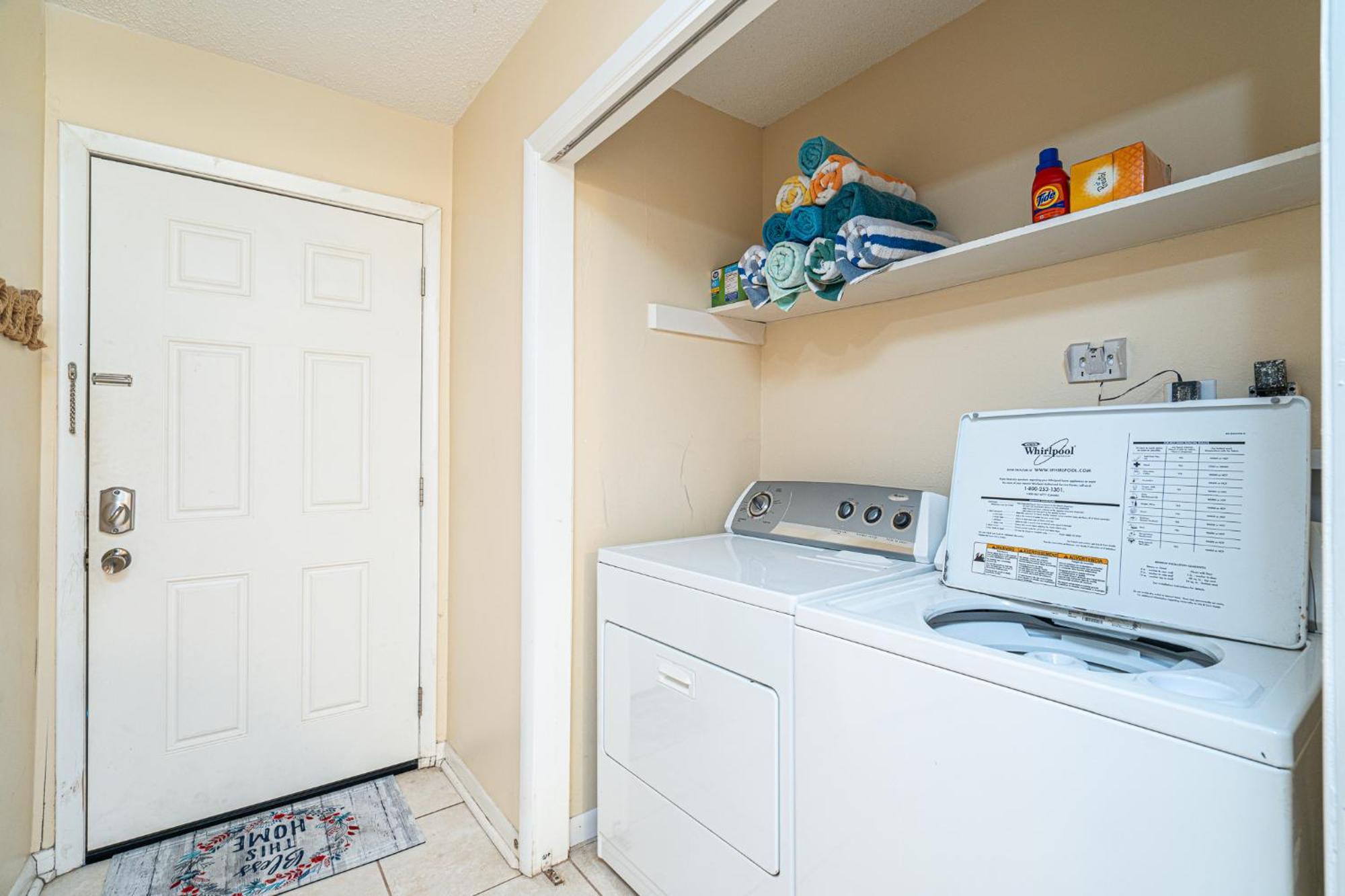 South Bay By The Gulf- Private Access, Community Pool, Foosball Destin
