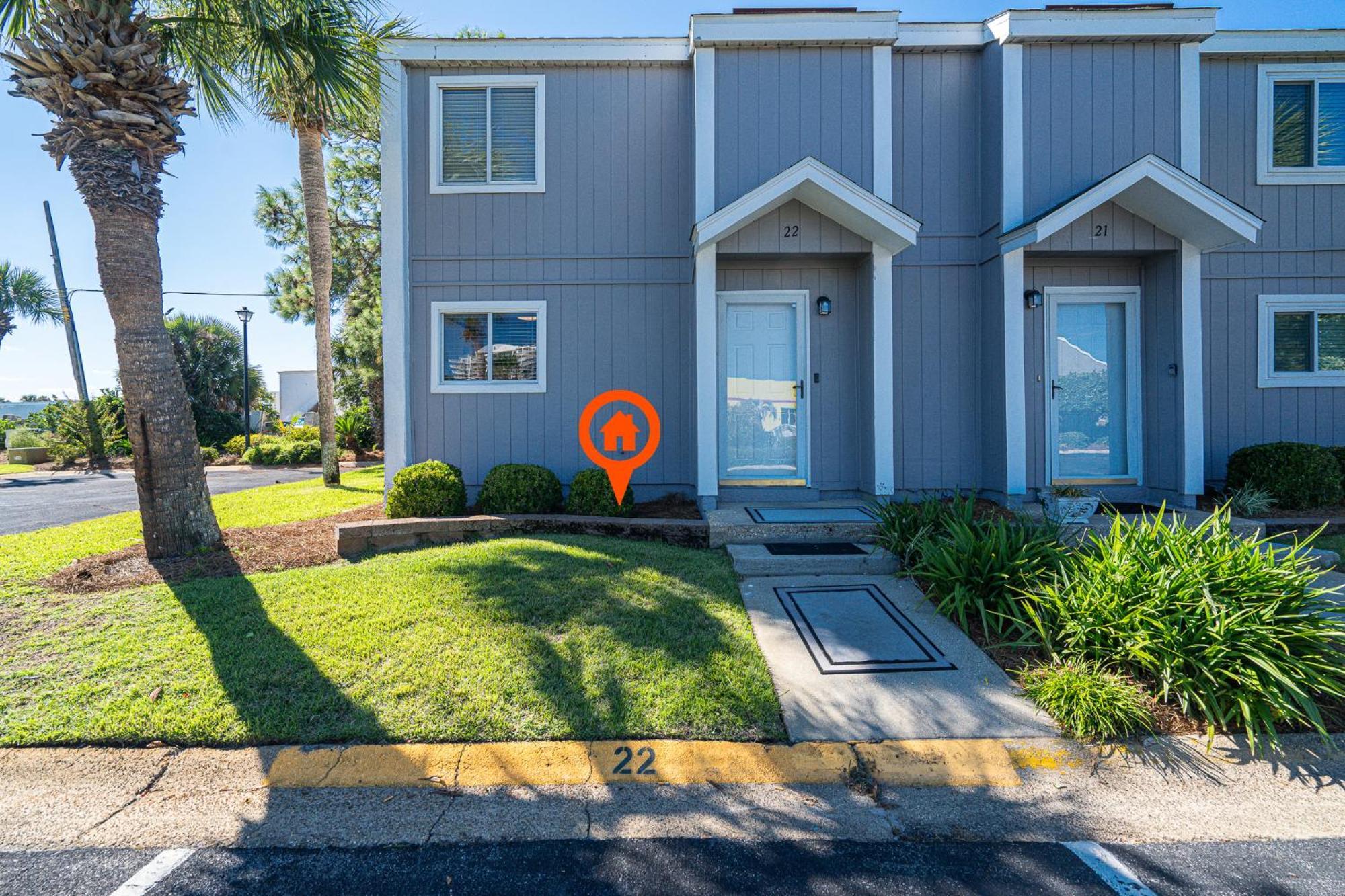 South Bay By The Gulf- Private Access, Community Pool, Foosball Holiday home