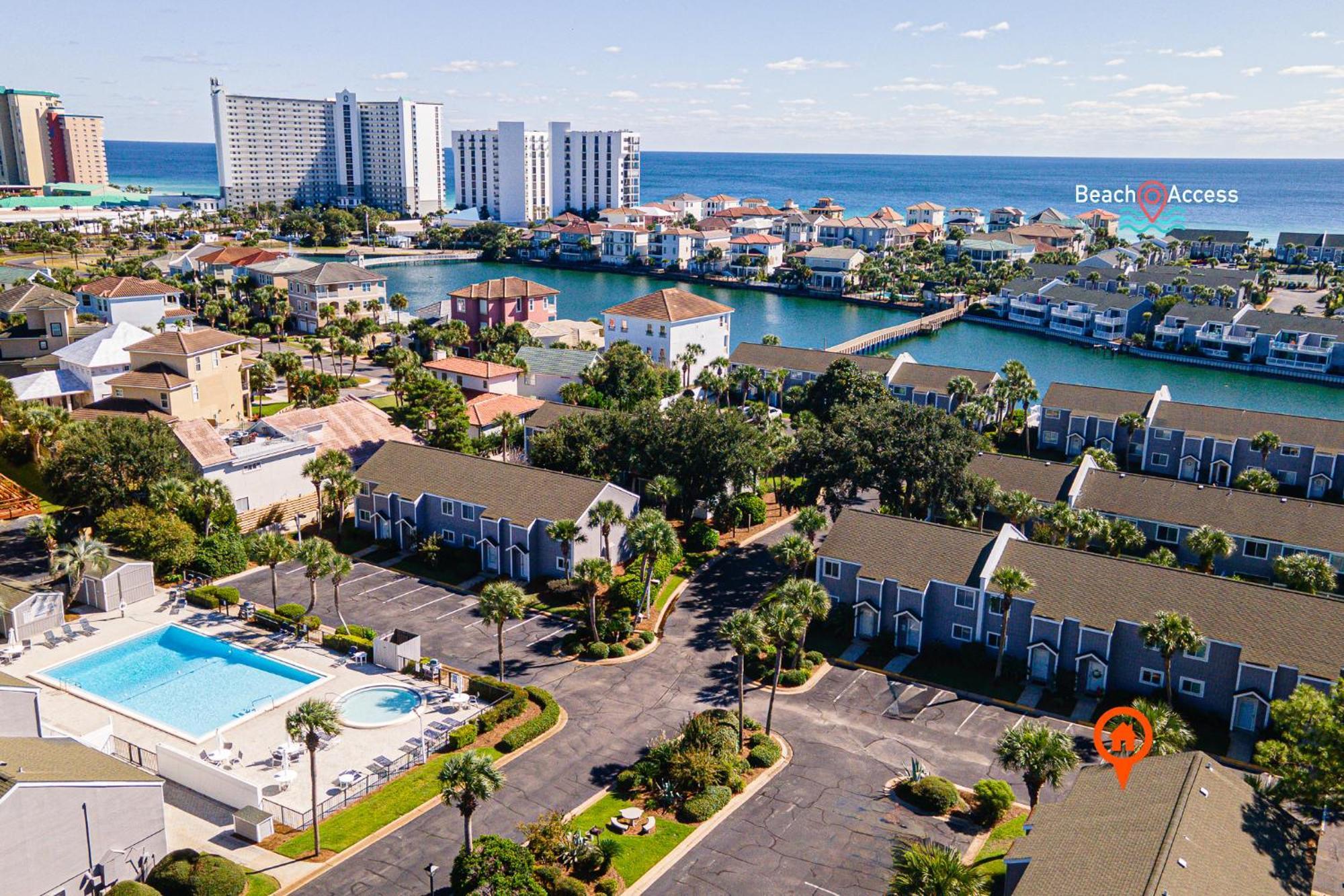 Holiday home South Bay By The Gulf- Private Access, Community Pool, Foosball *