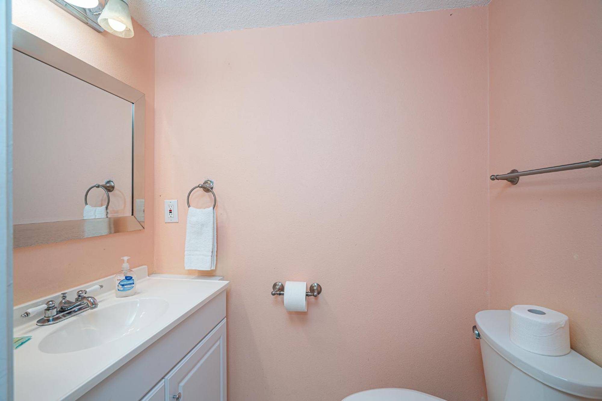 Holiday home South Bay By The Gulf- Private Access, Community Pool, Foosball *